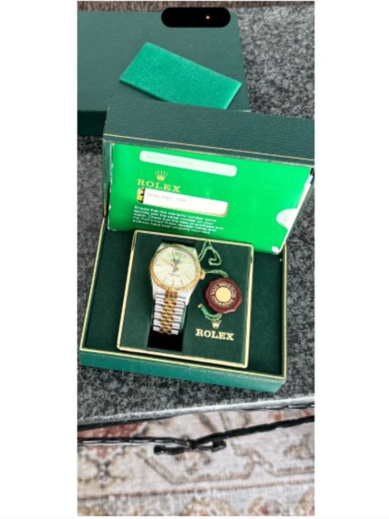 Rolex Oyster Perpetual Datejust 16233 Two Tone 18k Gold Jubilee Watch Box Paper
